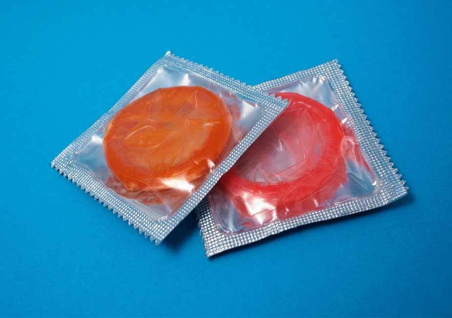 کاندوم چیست
